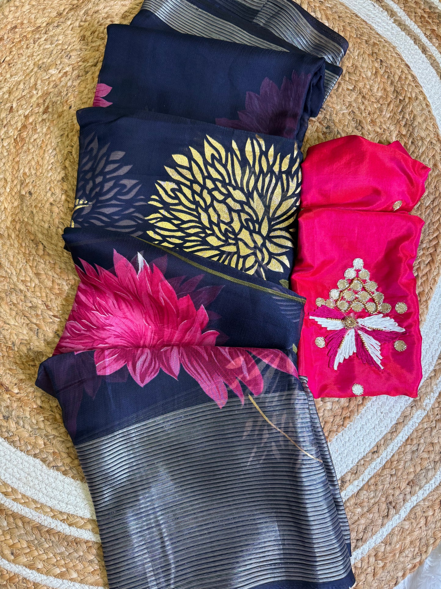 Pure Soft Organza Saree with Hand-Painted Floral Design & Silver Foil Outline | Thread Work Blouse – ₹949/-Only