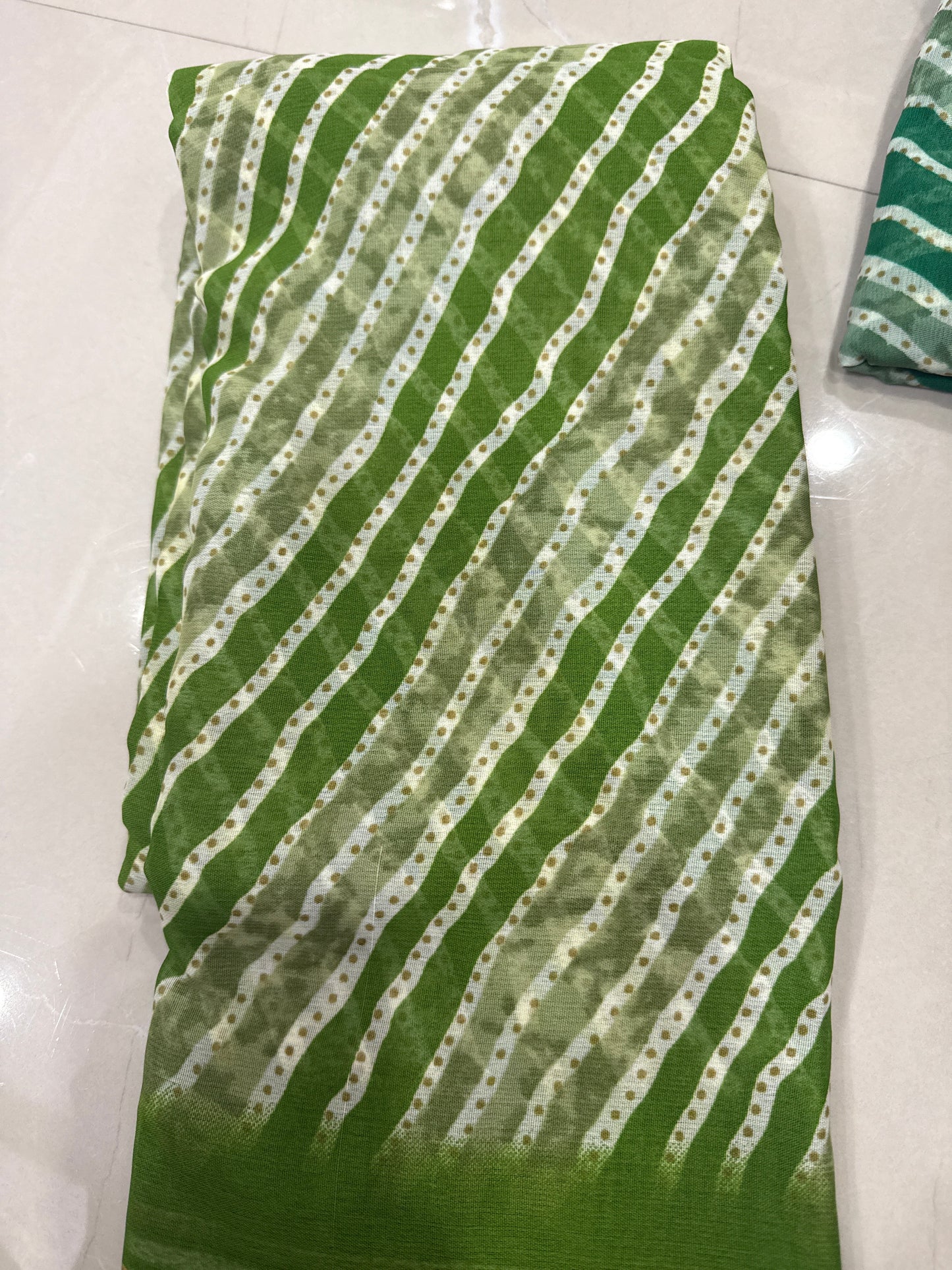 Georgette with sequence lines 280