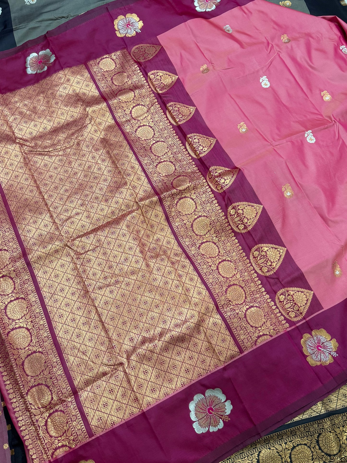 Lichi Soft Silk Saree - Kanchi Style pallu
