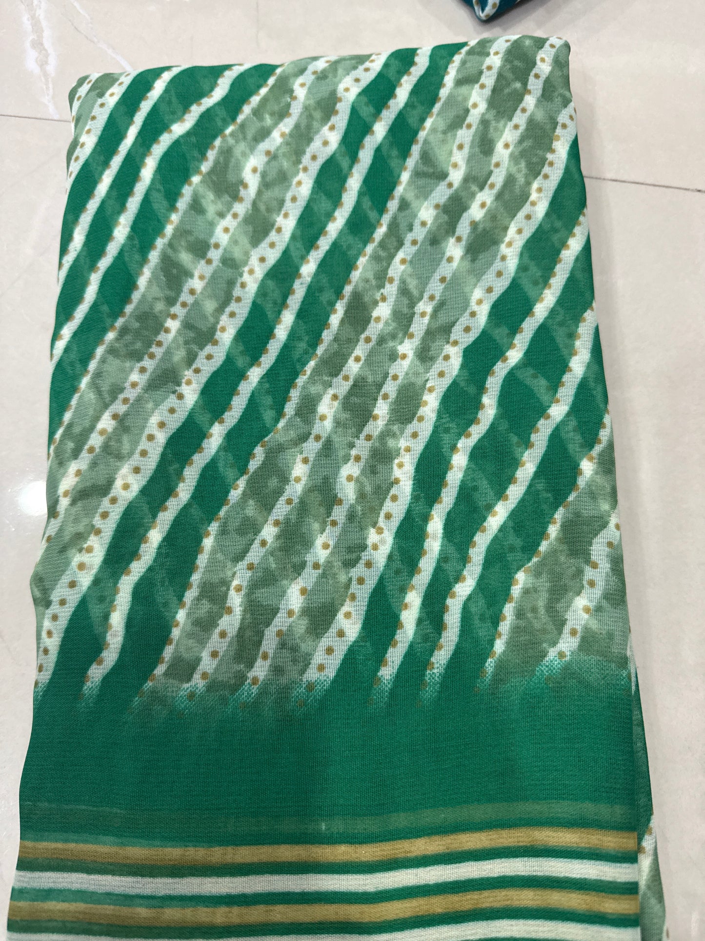 Georgette with sequence lines 280