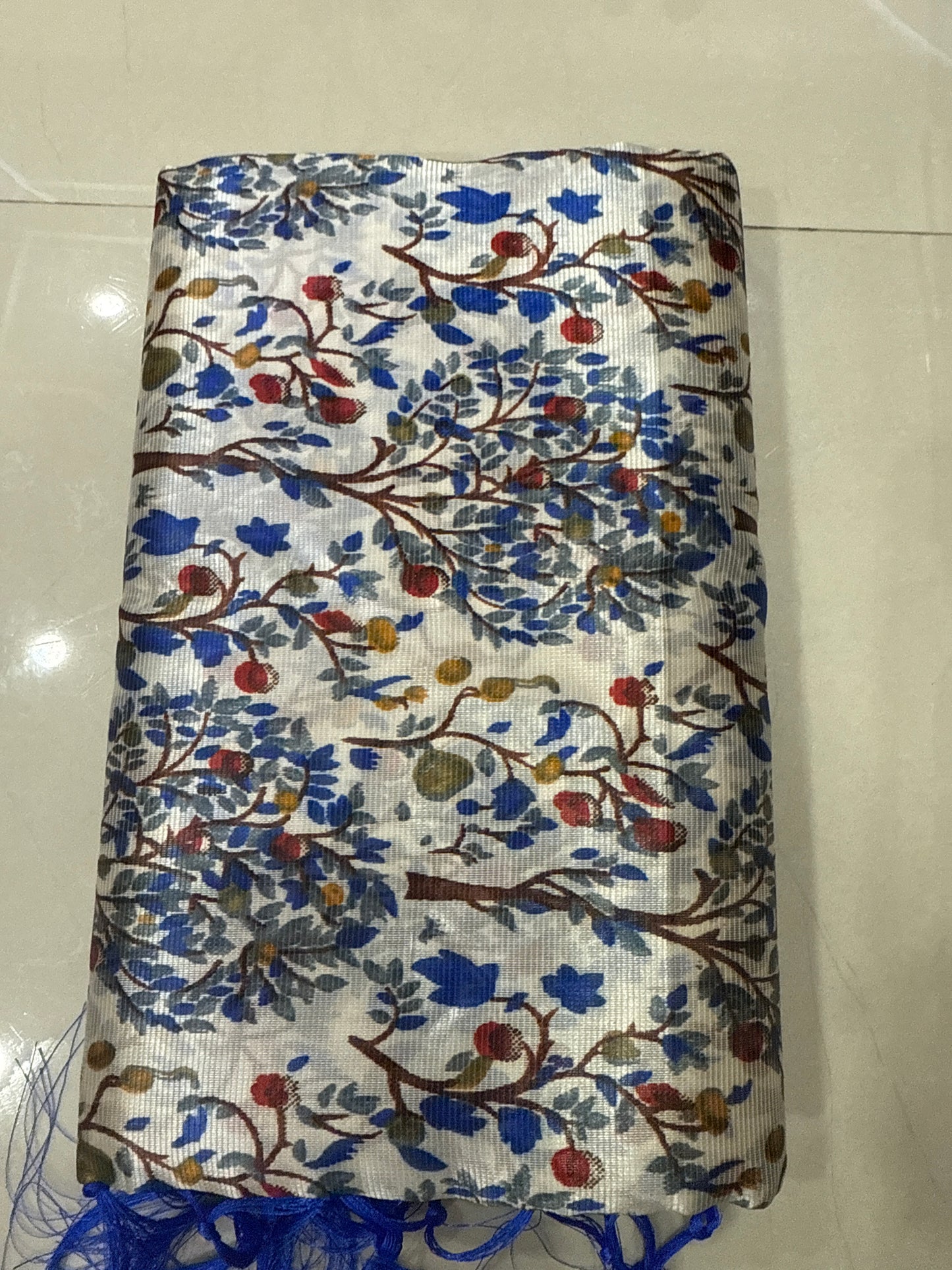 Floral Silk saree with lines on pallu and blouse