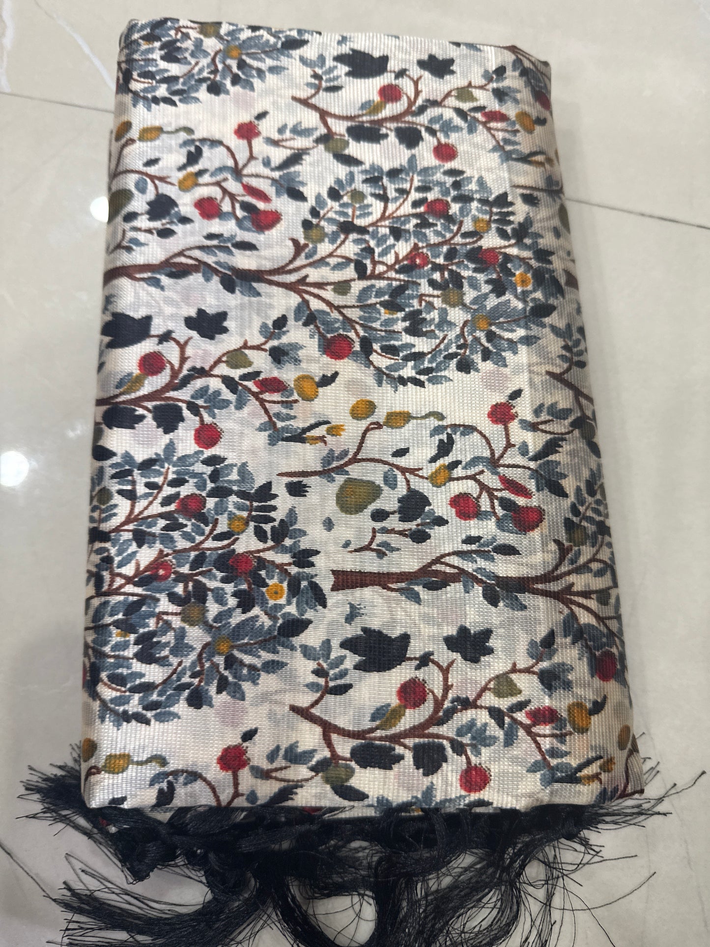 Floral Silk saree with lines on pallu and blouse