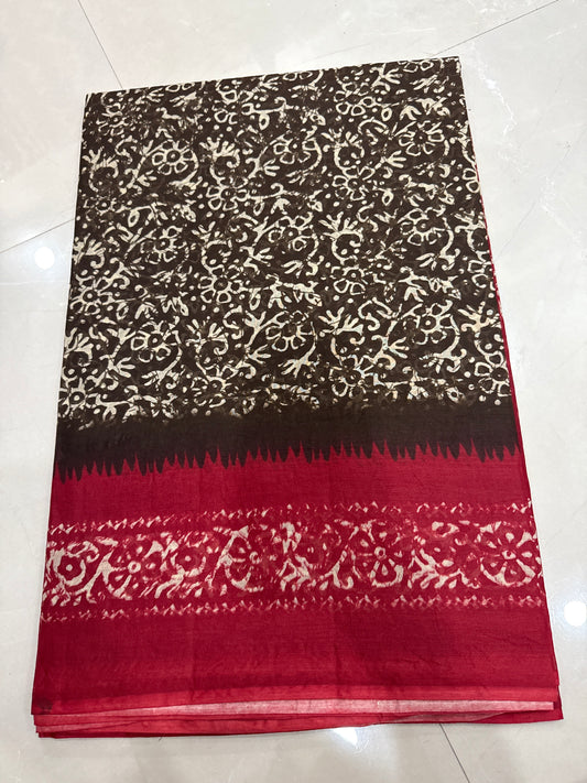 Pure Cotton Bhandini Printed saree with contrast Blouse