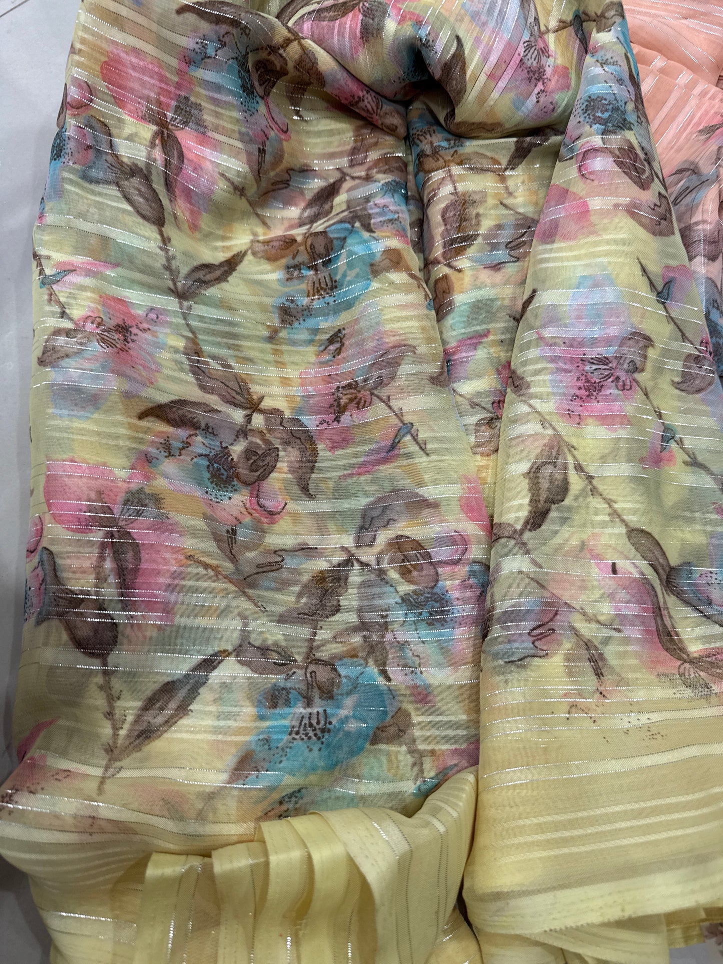 Synthetic silk with sequence lines