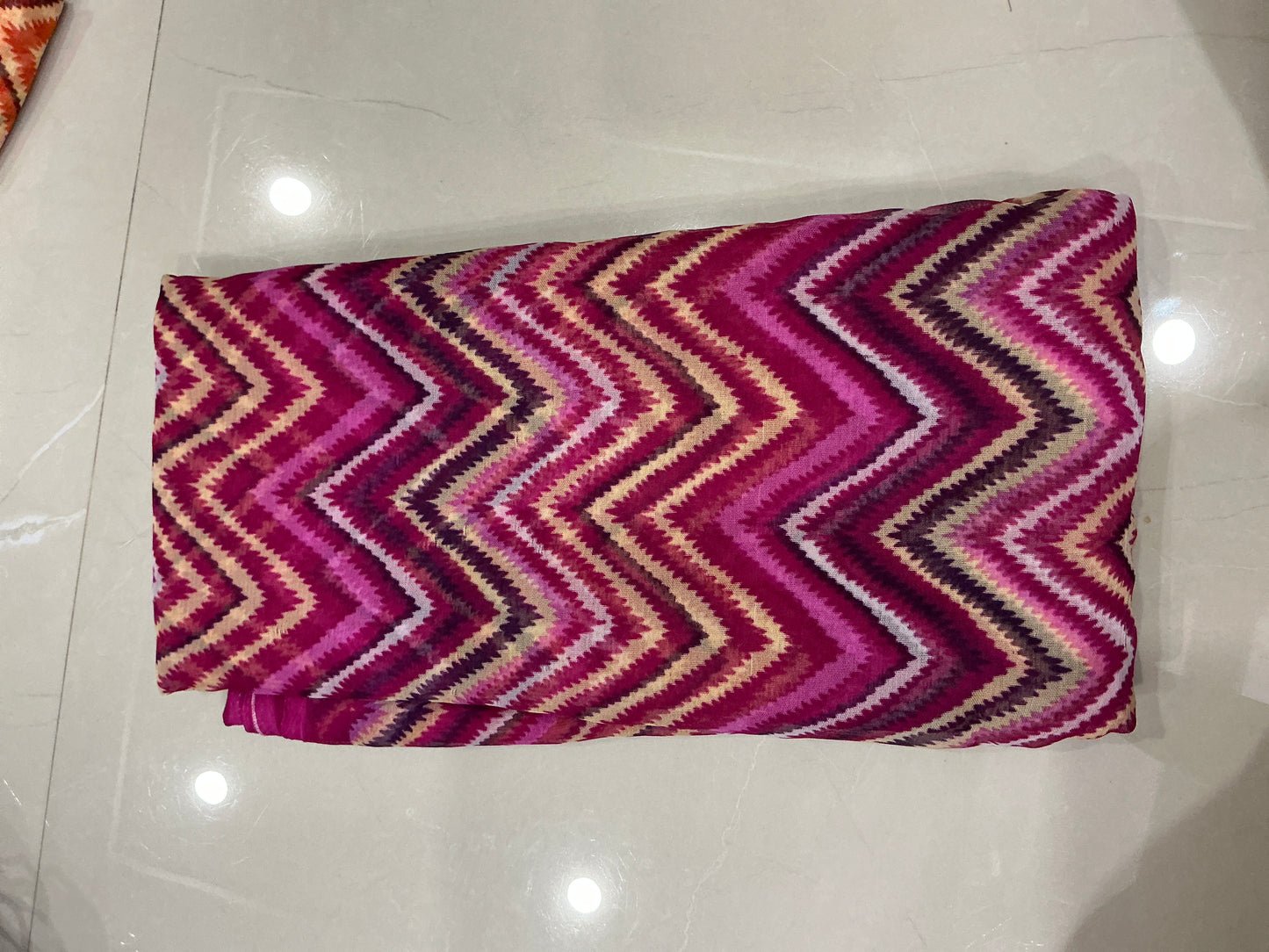 Georgette lines with unstitched blouse