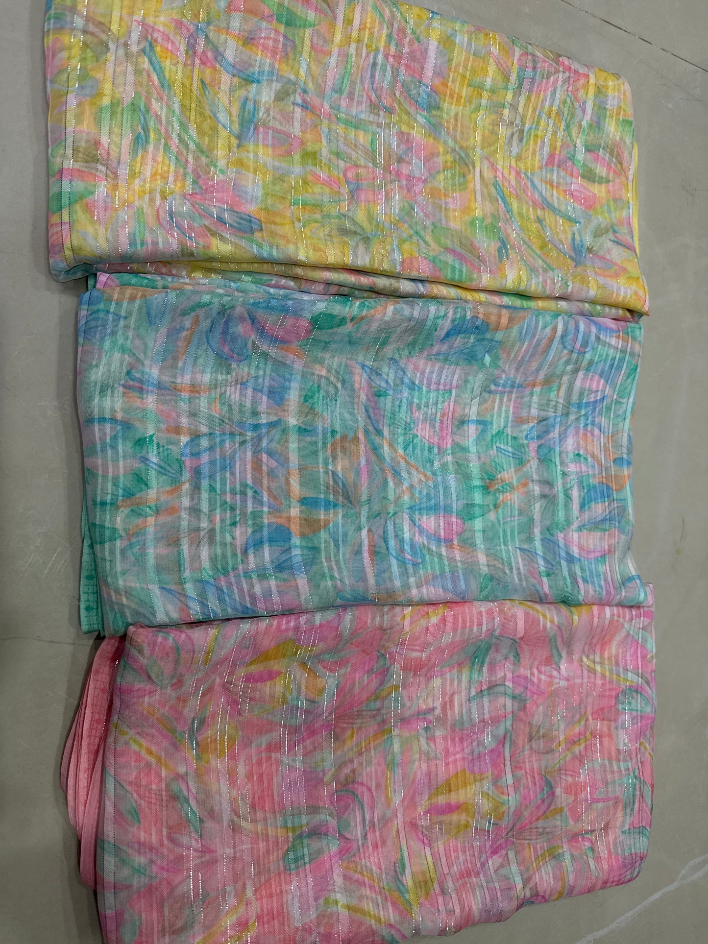 Synthetic silk with sequence lines