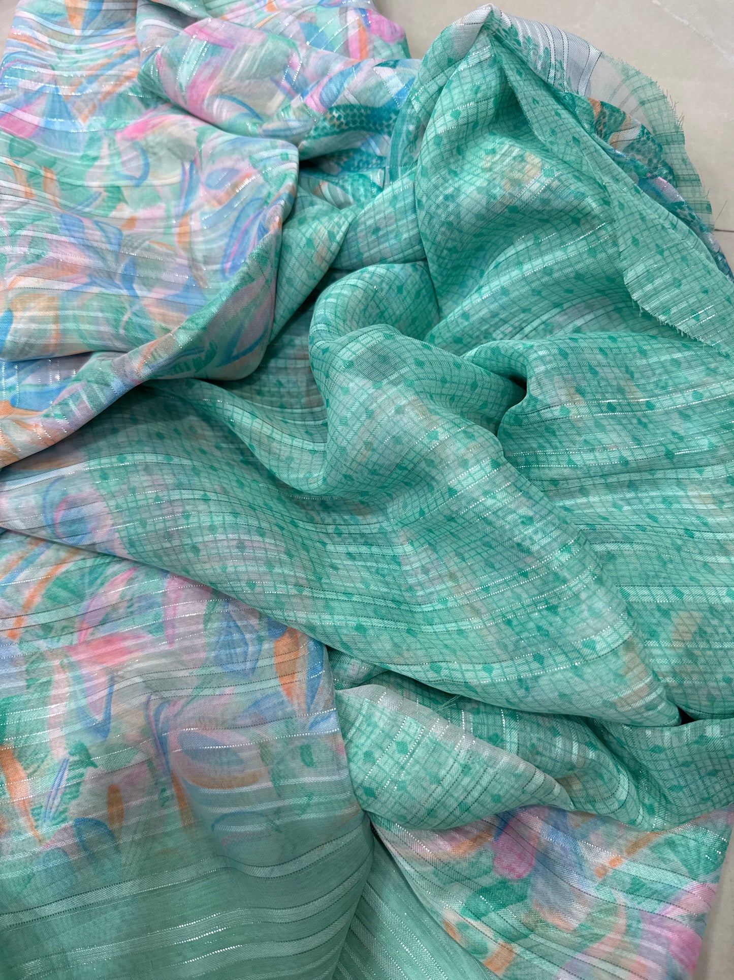 Synthetic silk with sequence lines