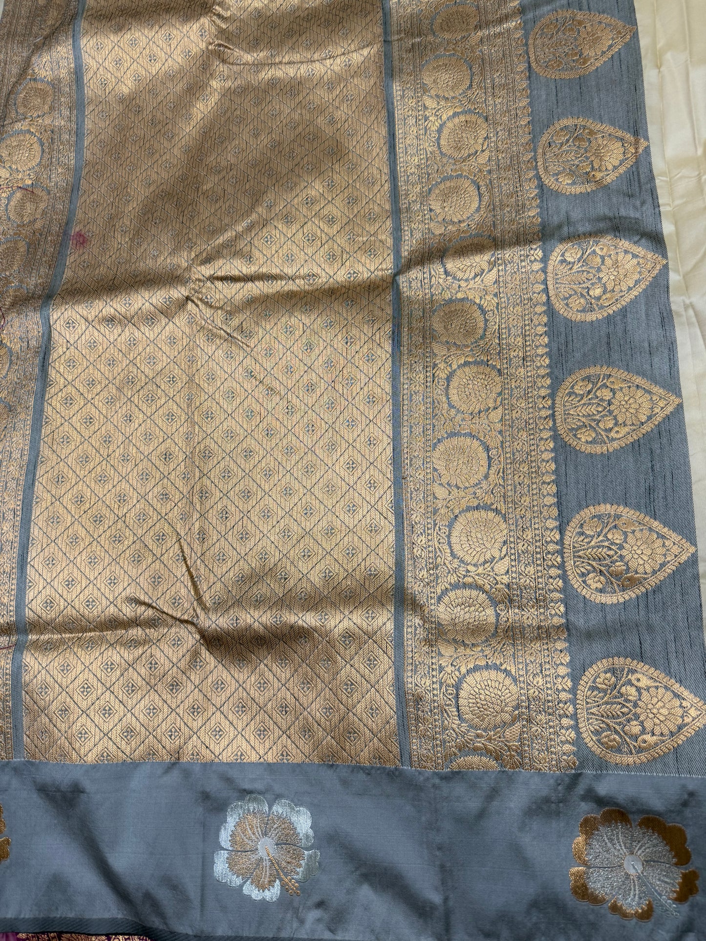 Lichi Soft Silk Saree - Kanchi Style pallu