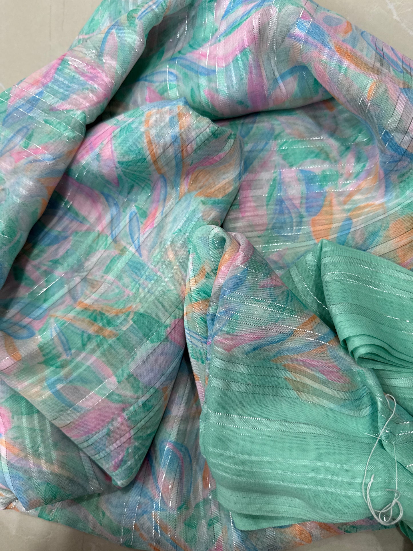 Synthetic silk with sequence lines