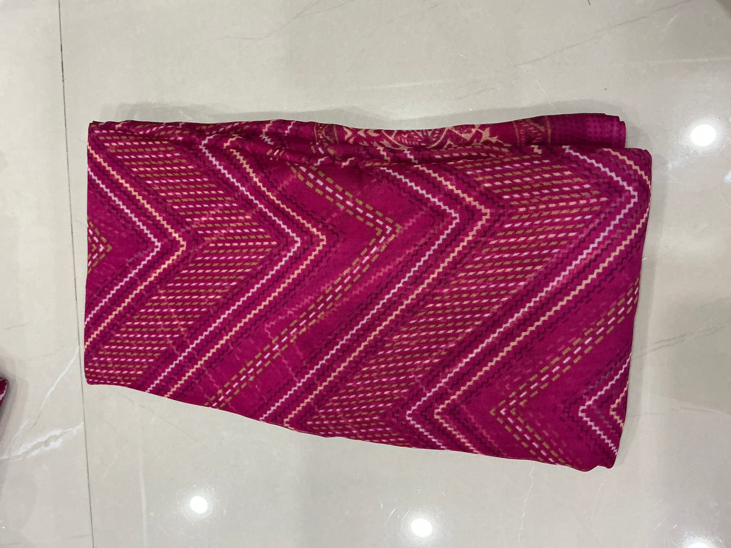 Georgette lines with unstitched blouse