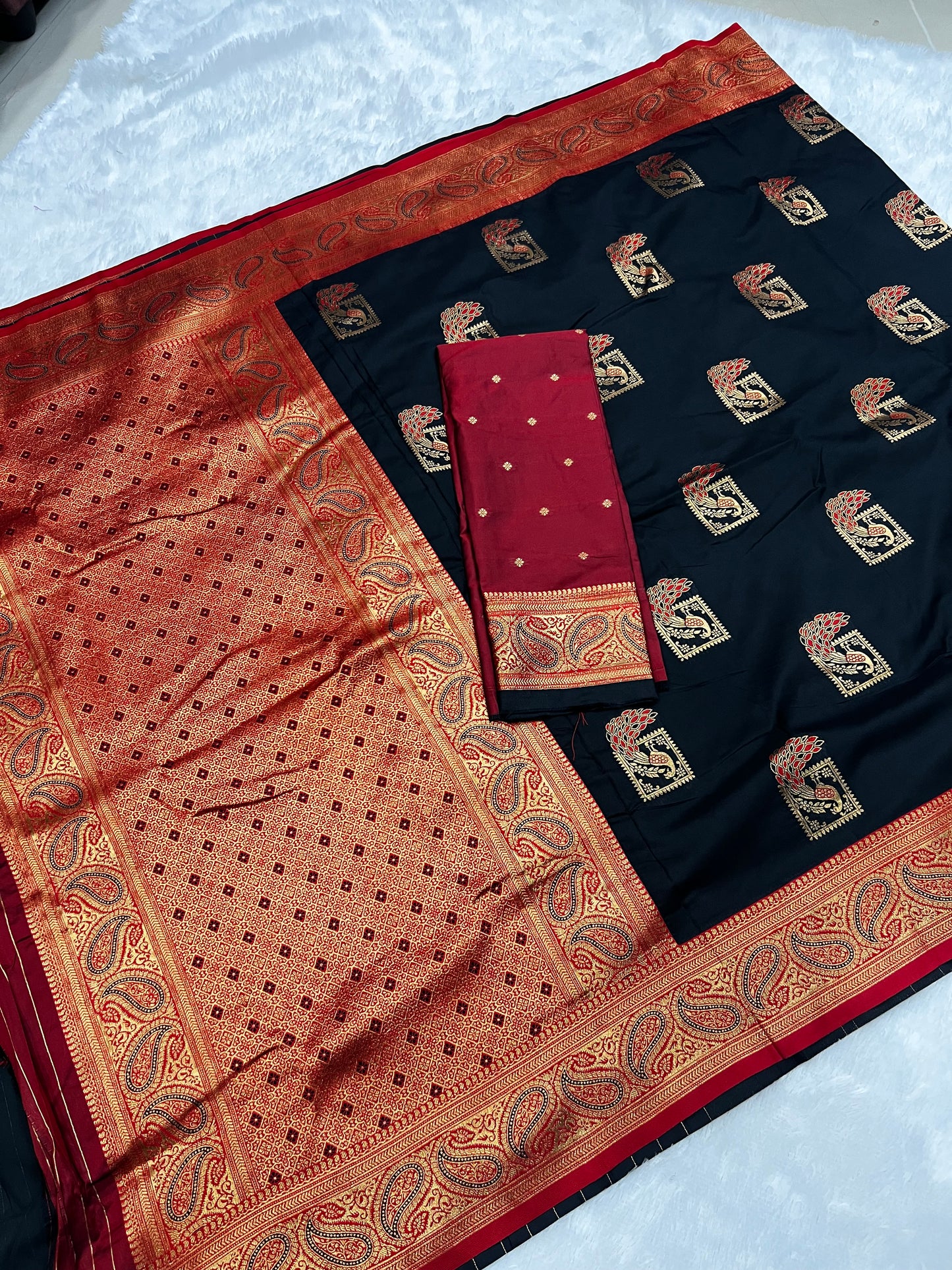 Adorable Banarasi Silk Zari Weaving Saree – Ethnic Wear with Peacock Design
