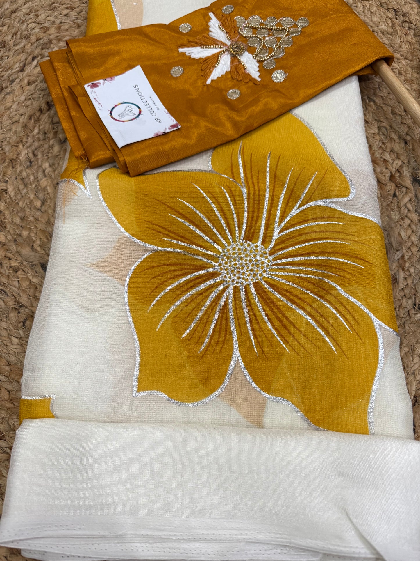 Pure Soft Organza Saree with Hand-Painted Floral Design & Silver Foil Outline | Thread Work Blouse – ₹949/- Only