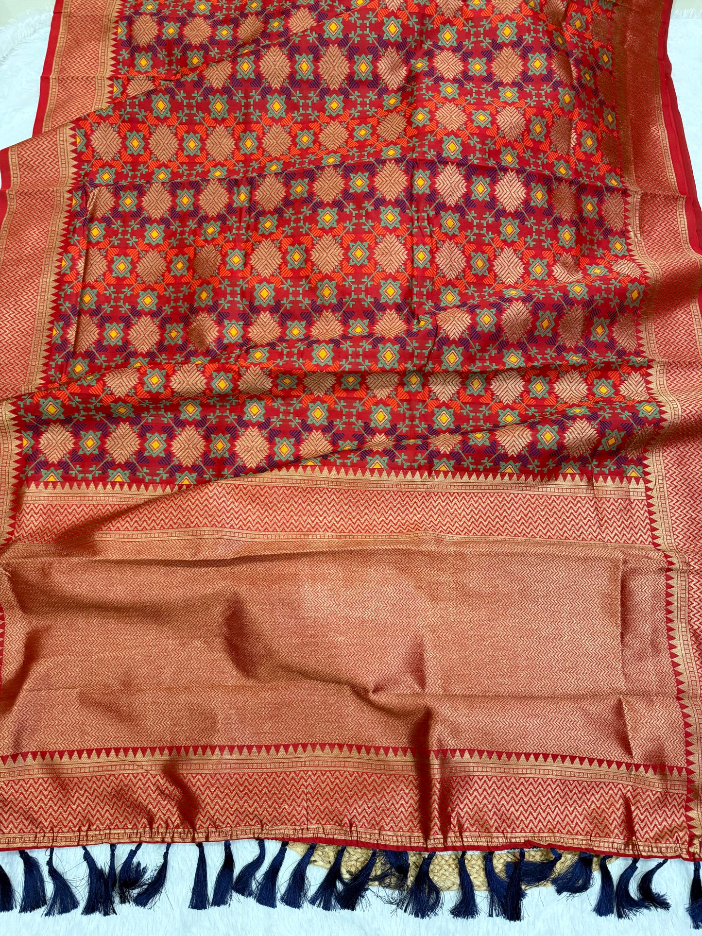 Royal Patola Banarasi Silk Saree with Rich Zari Weaving – ₹899 Only