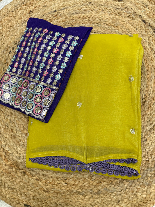 Crunchy Silk Saree with Contrast Heavy Blouse & Matching Lace Border