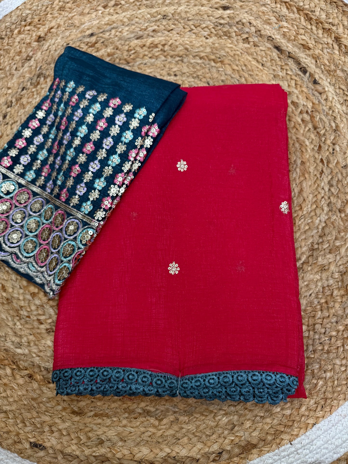 Crunchy Silk Saree with Contrast Heavy Blouse & Matching Lace Border